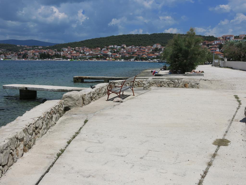 Apartments Luka Trogir Exterior photo